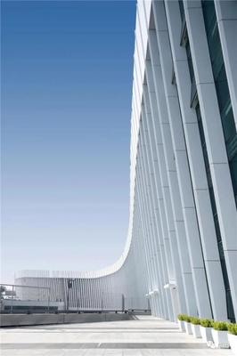 莲塘口岸新标杆 广田集团以精湛幕墙工程铸就边关新名片