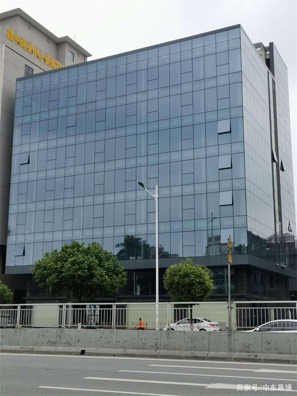 全隐框玻璃幕墙工程报价与造价综合解析